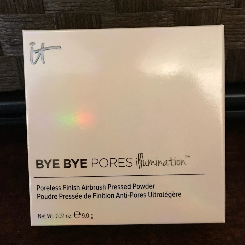 IT Cosmetics Bye Bye Pores Illumination Powder
